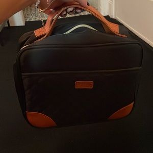 Black toiletry bag.